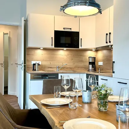 522, Seepark Apartment